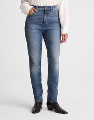 The Petite Curvy Pencil Jean CONCHO WASH