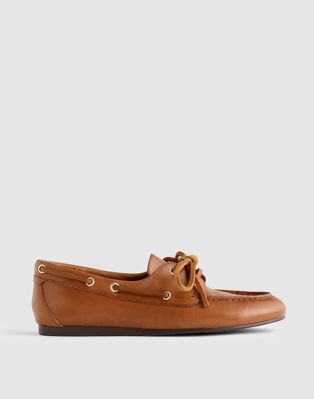 The Jamie Boat Shoe in Leather DAREST BROWN