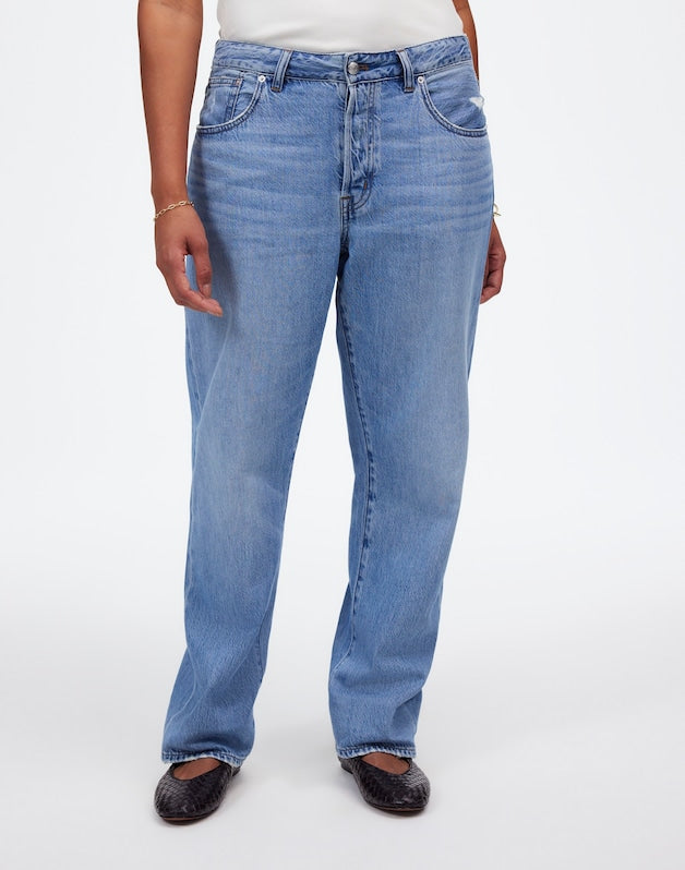 The Petite Curvy Dean Easy Straight Jean in Northridge Wash NORTHRIDGE WASH