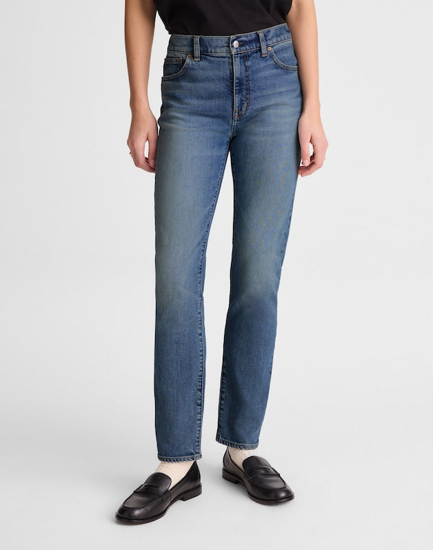 The Petite Jules Slim-Straight Jean CONCHO WASH