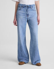 The Petite Ultimate Wide-Leg Jean in Airy Denim RAEBROOK WASH