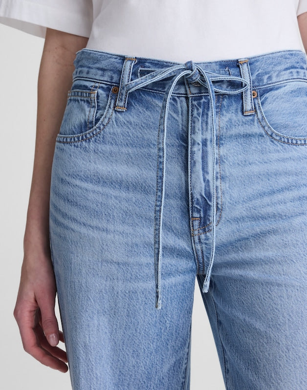 The Petite Ultimate Wide-Leg Jean in Airy Denim RAEBROOK WASH