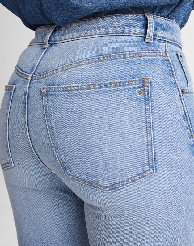 Petite Curvy Relaxed Bootcut Jeans RAEBROOK WASH