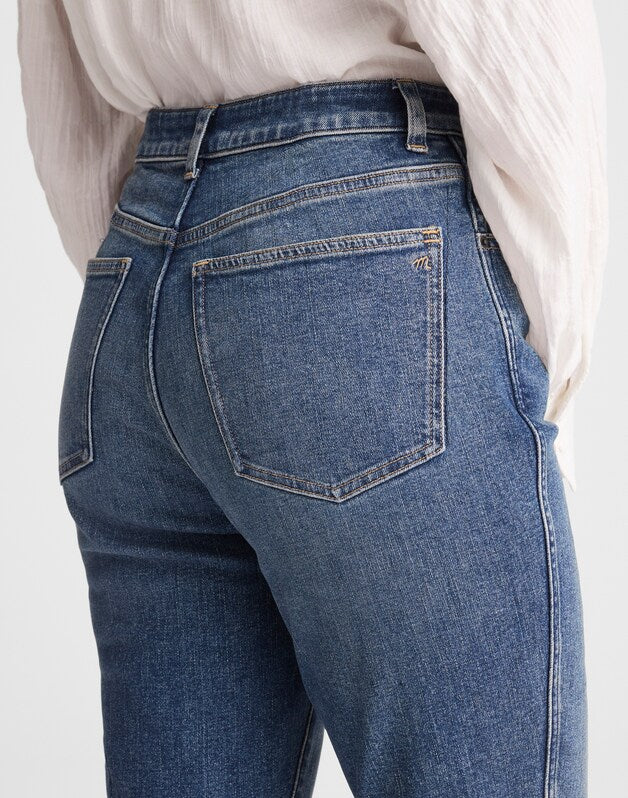 The Petite Curvy Pencil Jean CONCHO WASH