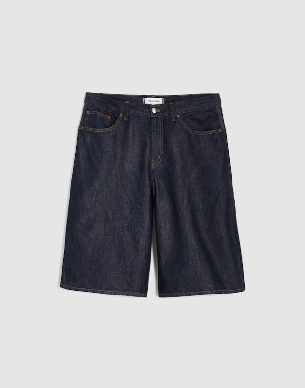 The V-Waist Bermuda Short in Airy Denim RINSE WASH