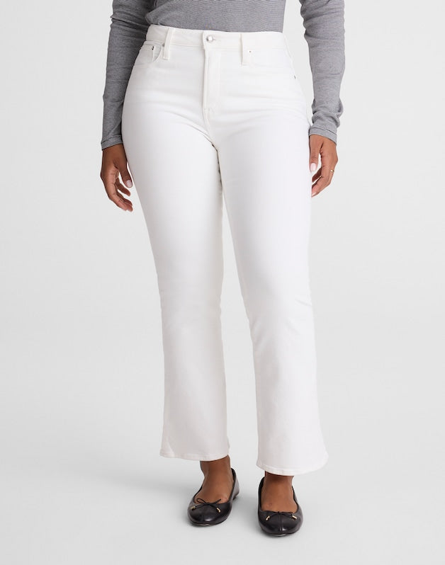 The Short Curvy Flare Crop Jean in Super Stretch Denim TILE WHITE