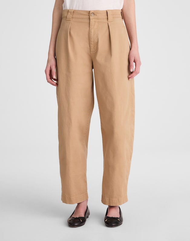 The Short Barrel-Leg Chino Pant FAWN