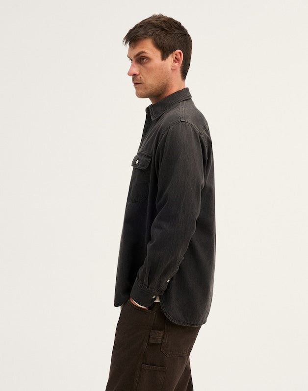 Single-Pocket Shirt in SoftFade Denim DRAUGHTON WASH