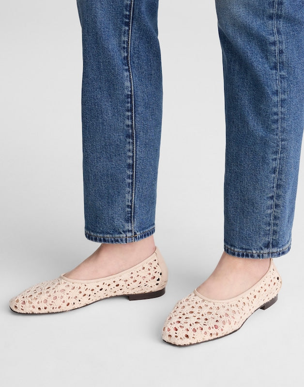The Mylie Glove Flat in Crochet VINTAGE KHAKI