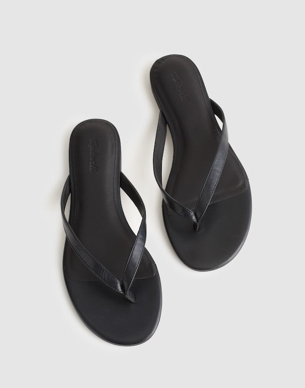 The Iggy Thong Sandal in Leather TRUE BLACK