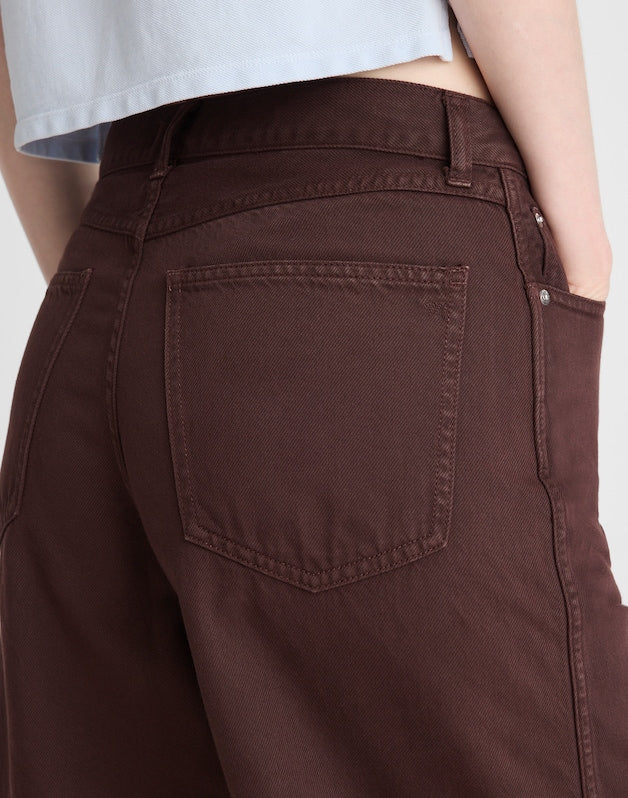 The V-Waist Bermuda Short in Airy Denim BURNT COCOA