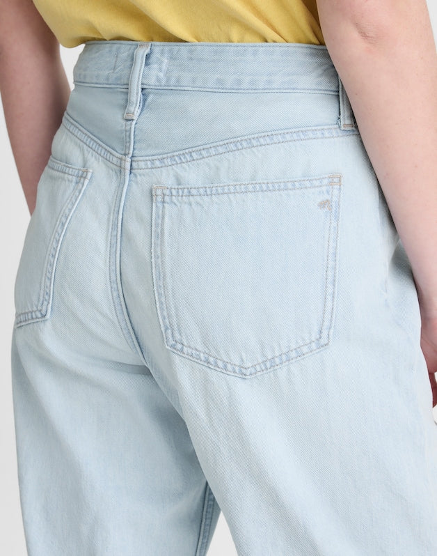 The Short Darted Barrel-Leg Jean in Airy Denim LAGUNA WASH