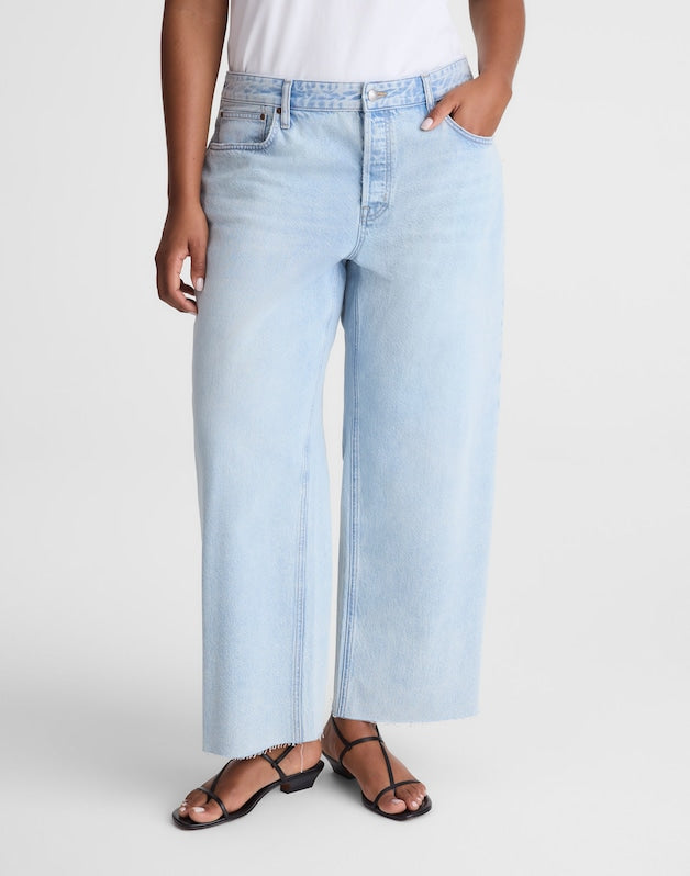 Short Curvy Low-Slung Baggy Crop Jeans in Foster Wash FOSTER WASH