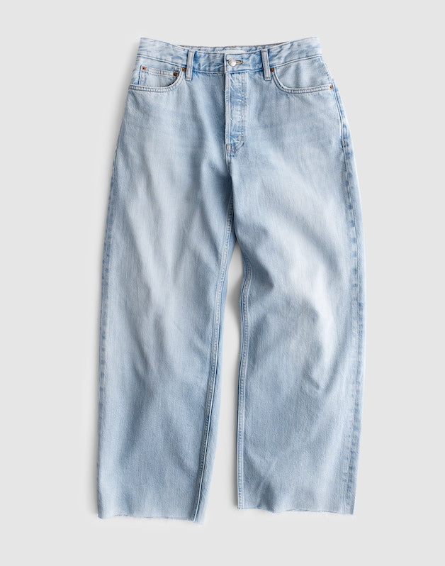 Short Curvy Low-Slung Baggy Crop Jeans in Foster Wash FOSTER WASH