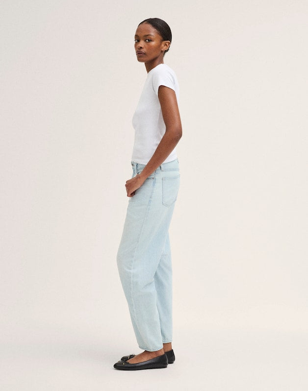 The Tall Curvy Darted Barrel-Leg Jean in Airy Denim LAGUNA WASH