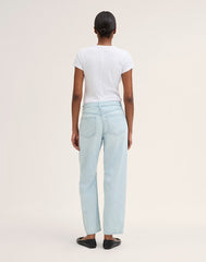 The Short Curvy Darted Barrel-Leg Jean in Airy Denim LAGUNA WASH