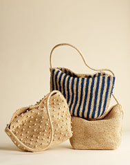 The Signature Woven Shoulder Bag EX0405