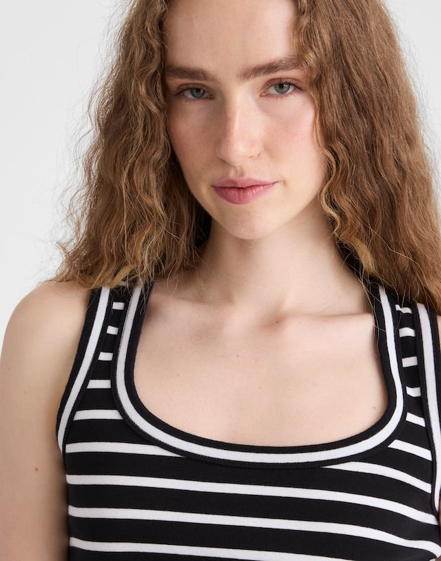 The '90s Scoopneck Tank in Compact Cotton JET BLACK